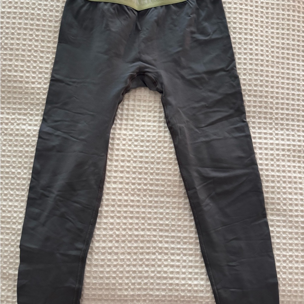 Gymshark Black Leggings & Bra Set for Active Lifestyle